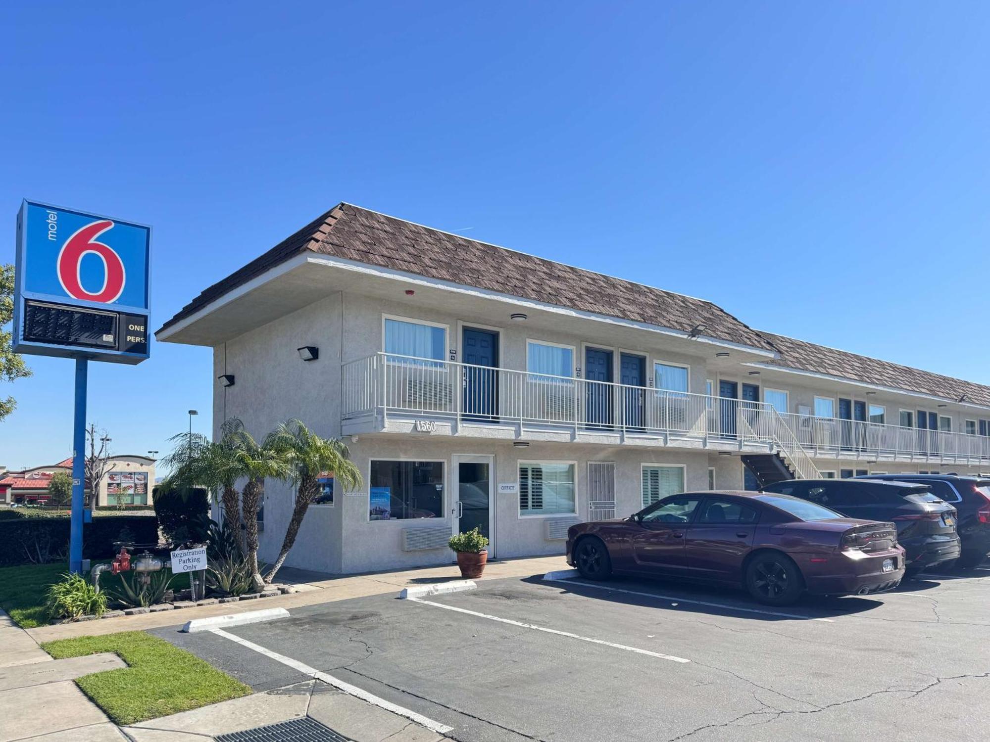 Motel 6 Ontario Airport מראה חיצוני תמונה