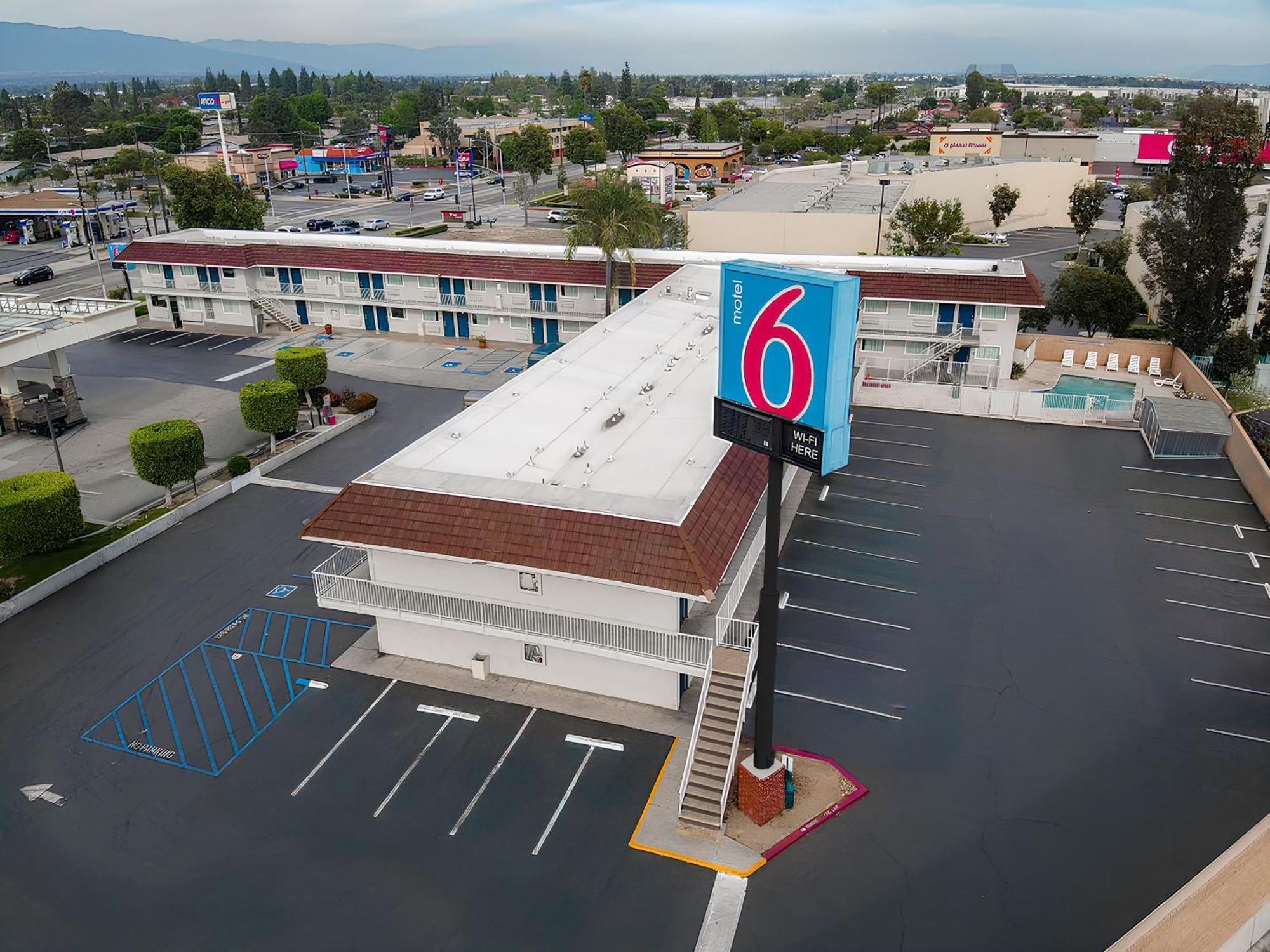 Motel 6 Ontario Airport מראה חיצוני תמונה