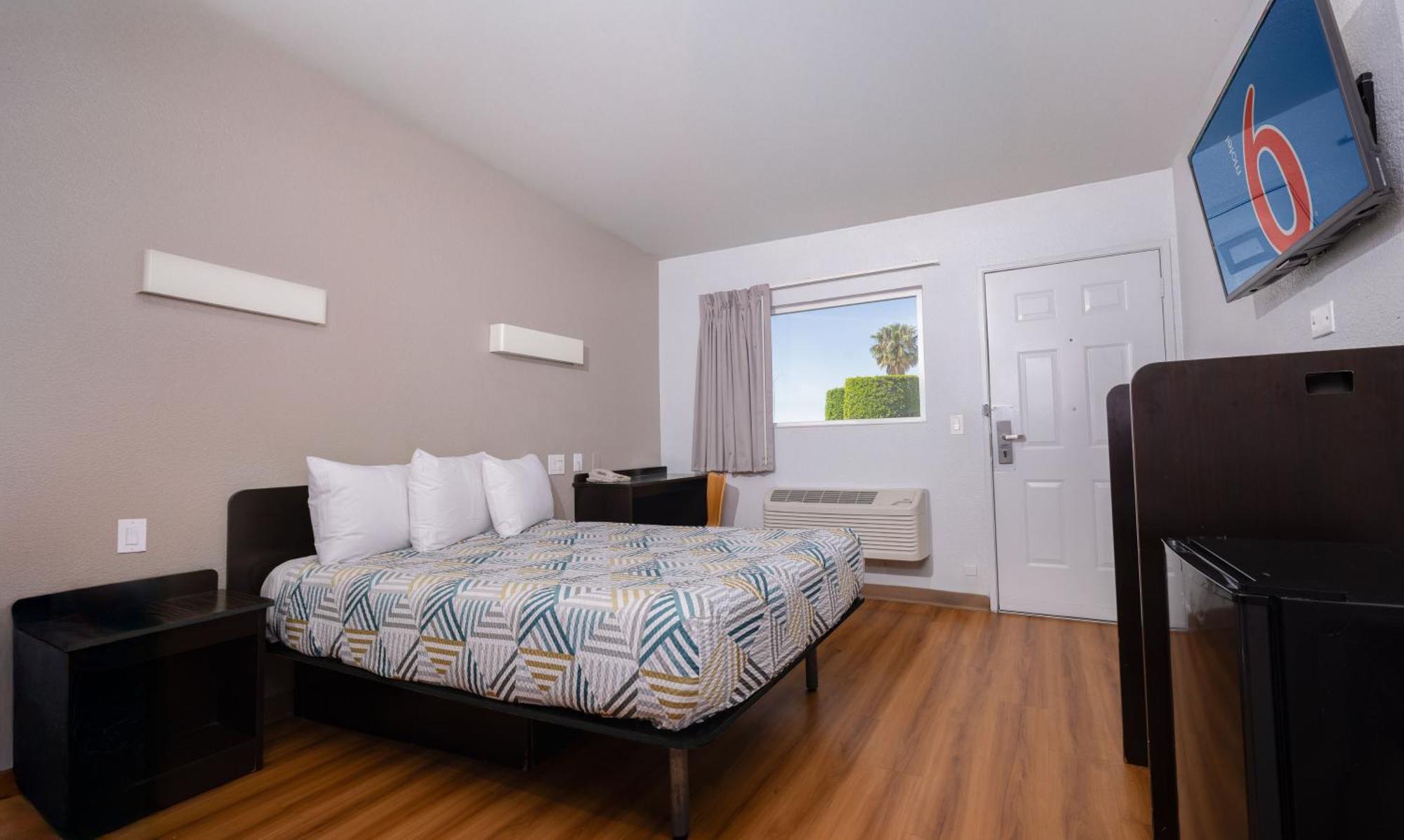 Motel 6 Ontario Airport מראה חיצוני תמונה