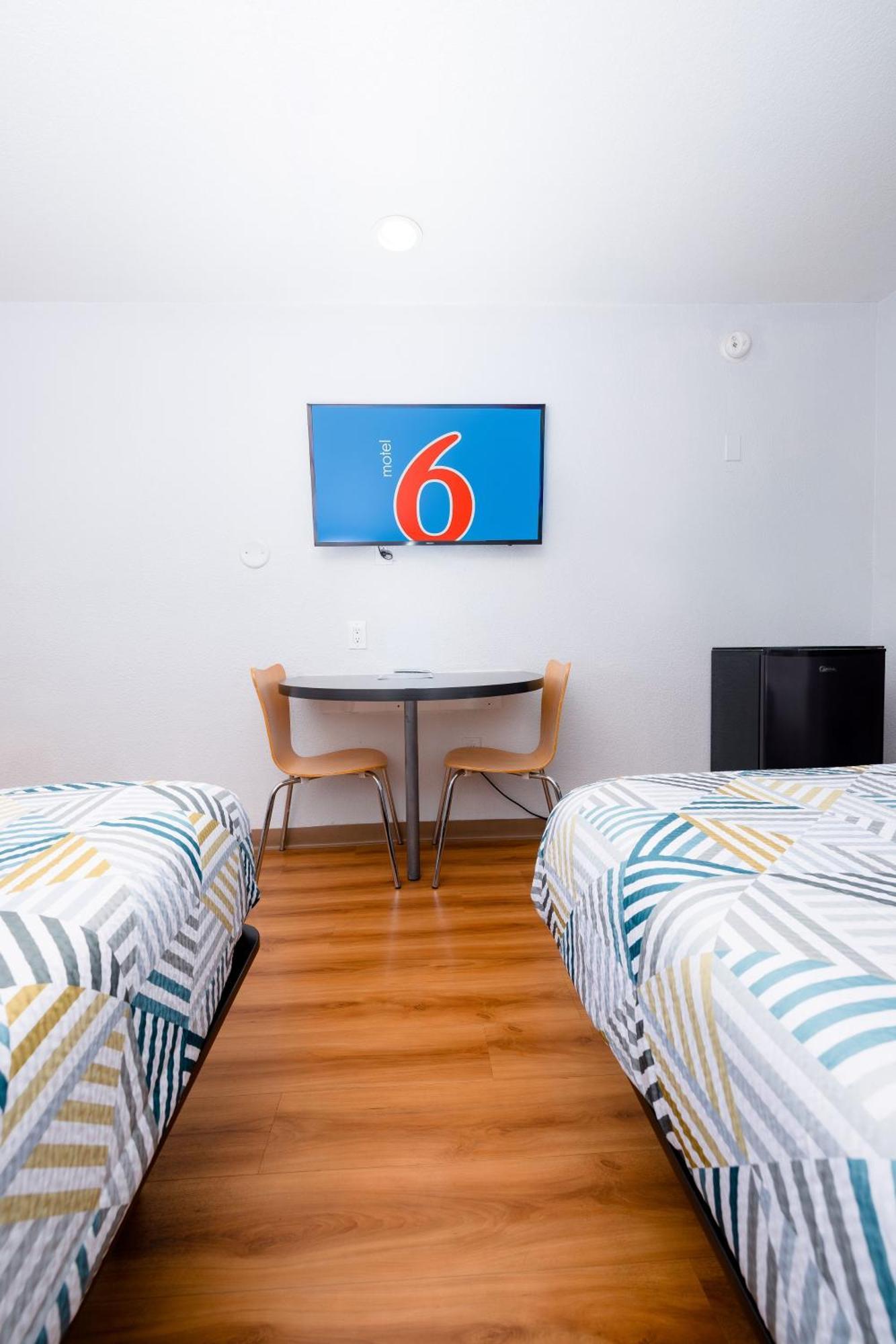 Motel 6 Ontario Airport מראה חיצוני תמונה