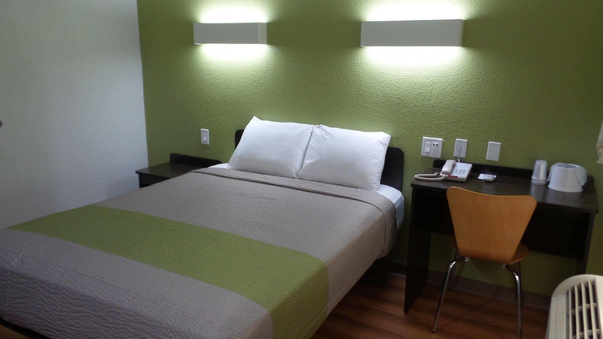 Motel 6 Ontario Airport מראה חיצוני תמונה